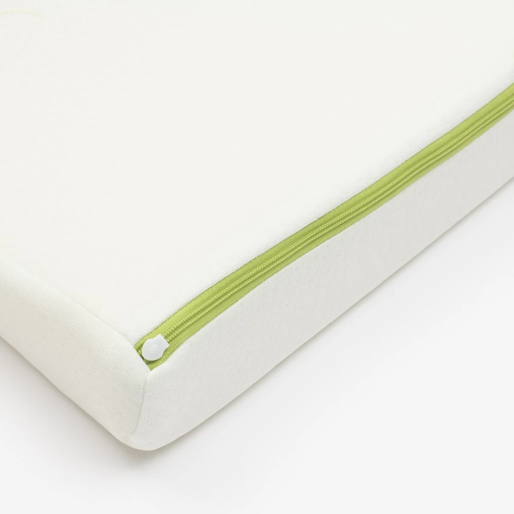 Kojenecký polštář - klín New Baby STANDARD 60x38x7 cm Aloe vera