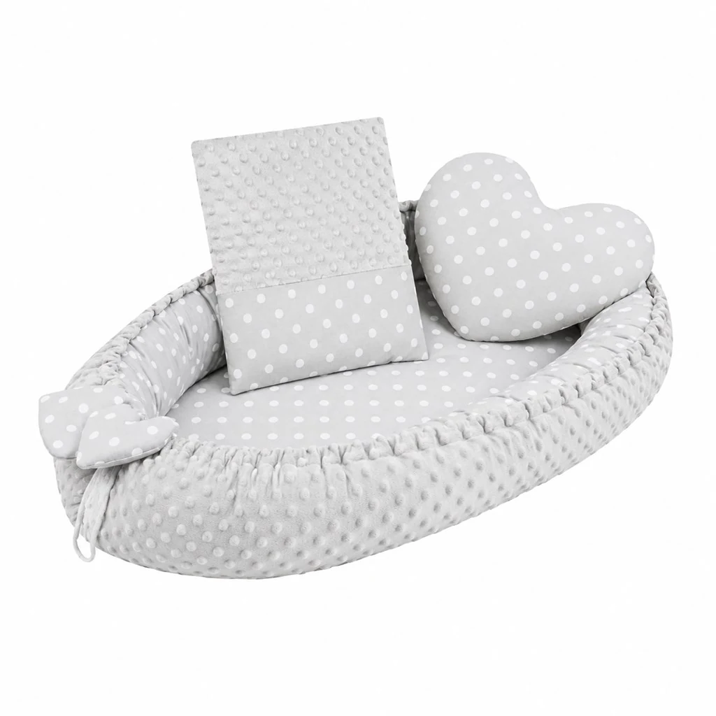 Luxusní hnízdečko s polštářkem a peřinkou New Baby z Minky Srdíčko šedé