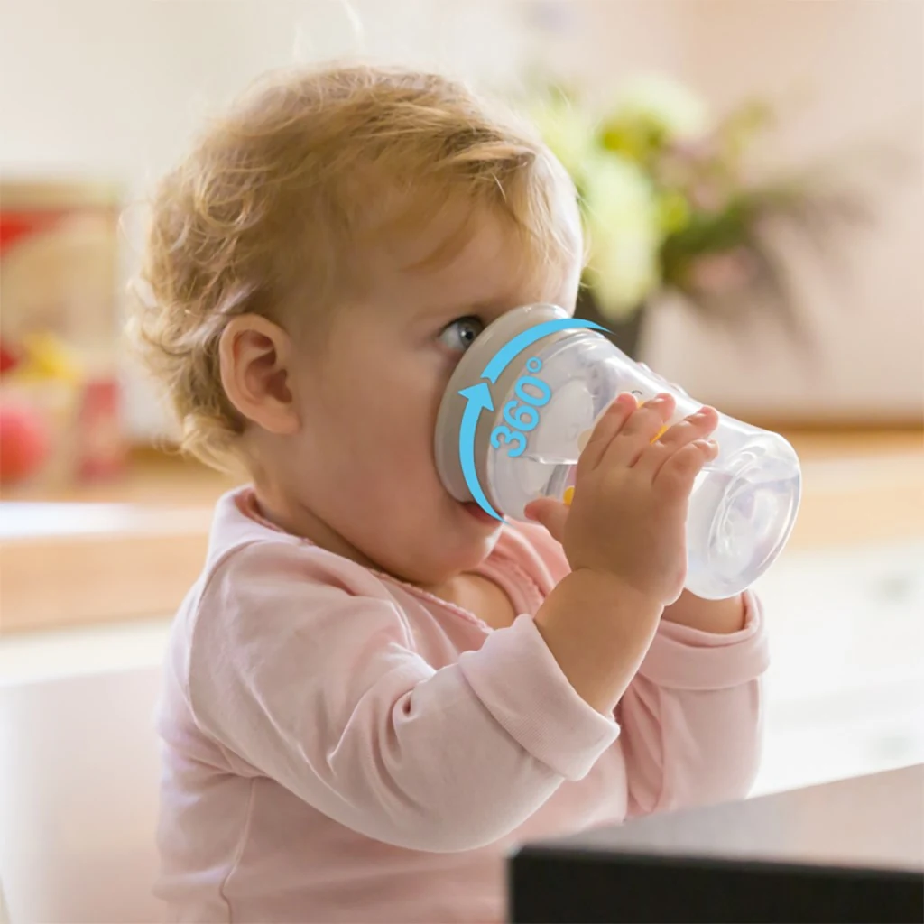 Dětský hrníček Magic NUK Cup Mickey Mouse (8+ m.) NUK 360° 230 ml